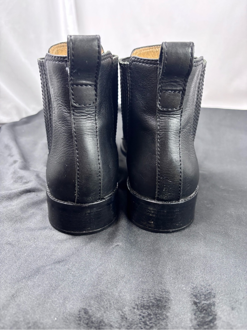 Madewell Black Leather Chelsea Ankle Boots Women’s 9.5 Pull On - Picture 8 of 11